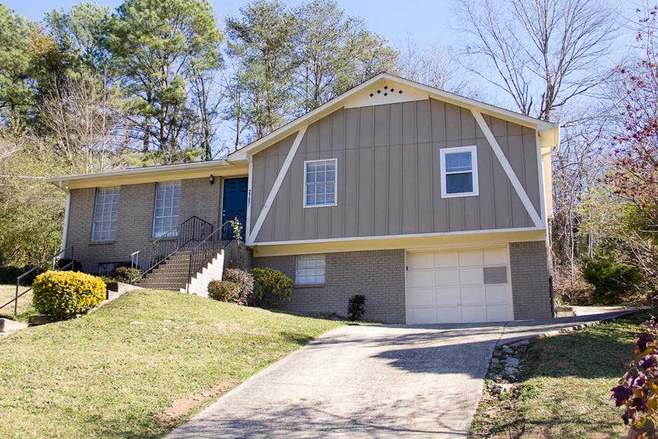 2707 6th St NE, Birmingham, AL 35215 Home for Rent 4 Beds, 2 Baths