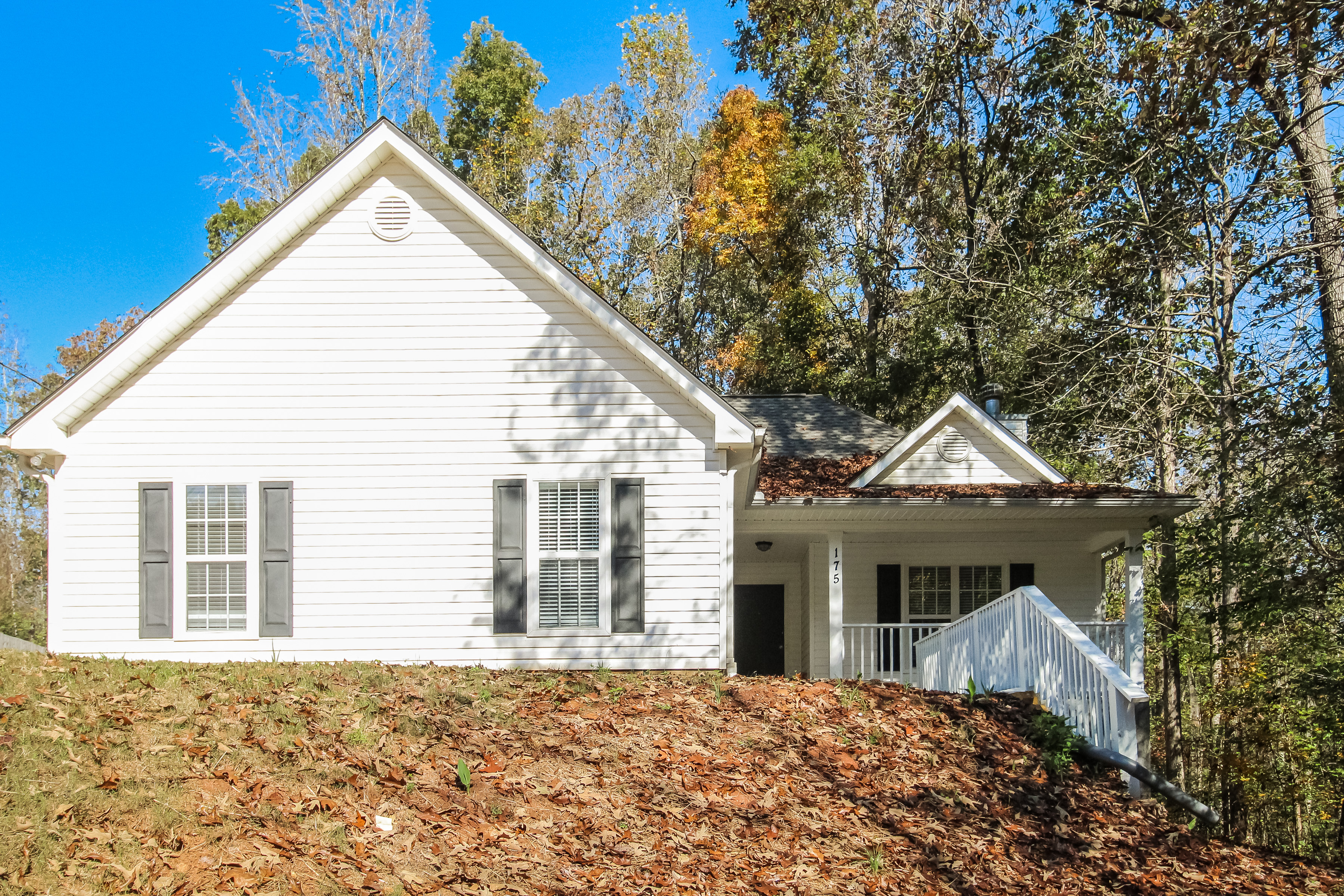 3 Bedroom House – 175 Autumn Ct, Covington, GA 30016