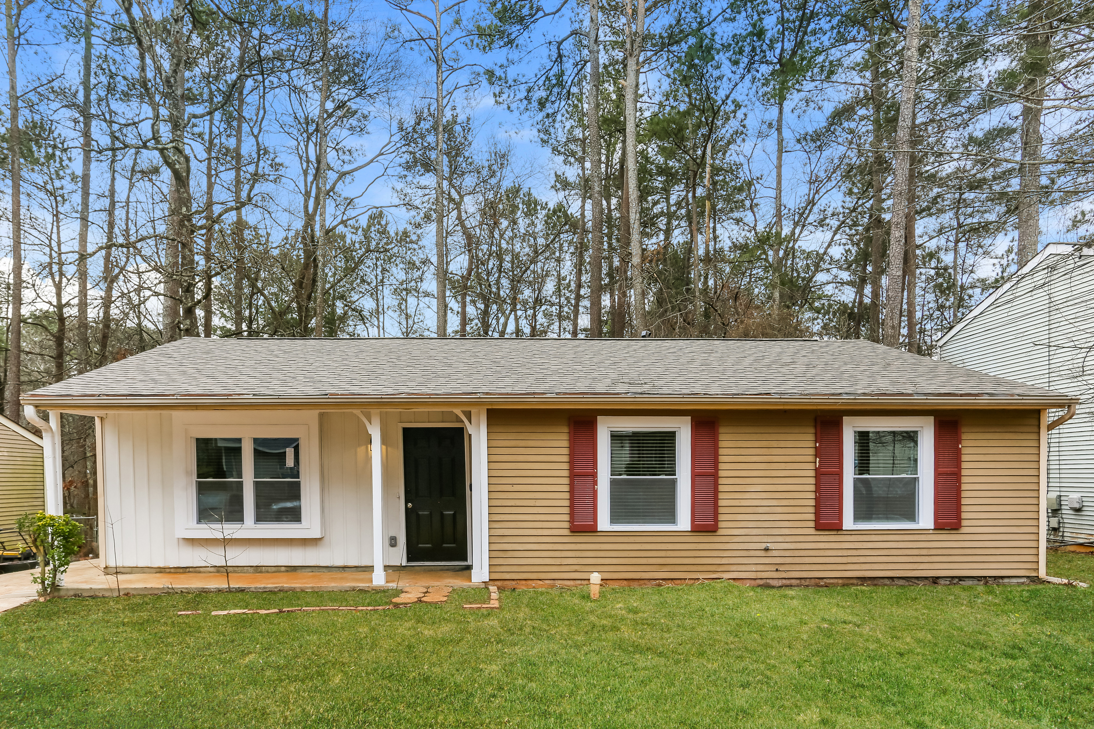 3 Bedroom House – 2153 Scarbrough Rd, Stone Mountain, GA 30088