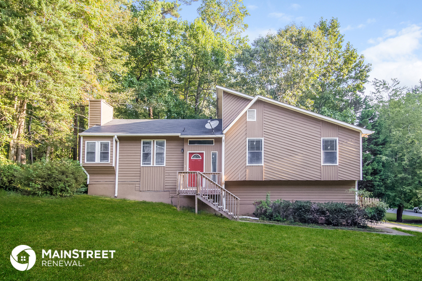 2490 Deerfield Dr NW Kennesaw, GA 30144