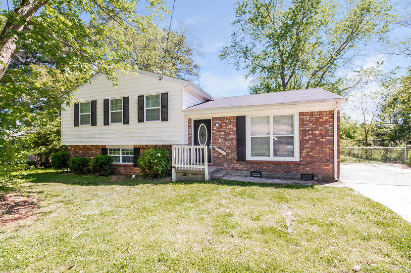 168 Ridge Trl Riverdale, GA 30274