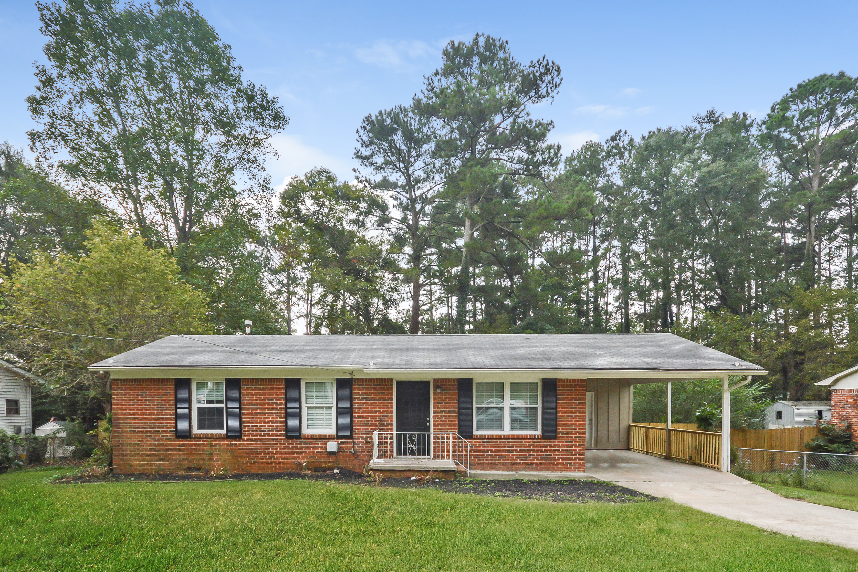 3 Bedroom House – 464 Pinecrest Dr, Riverdale, GA 30274