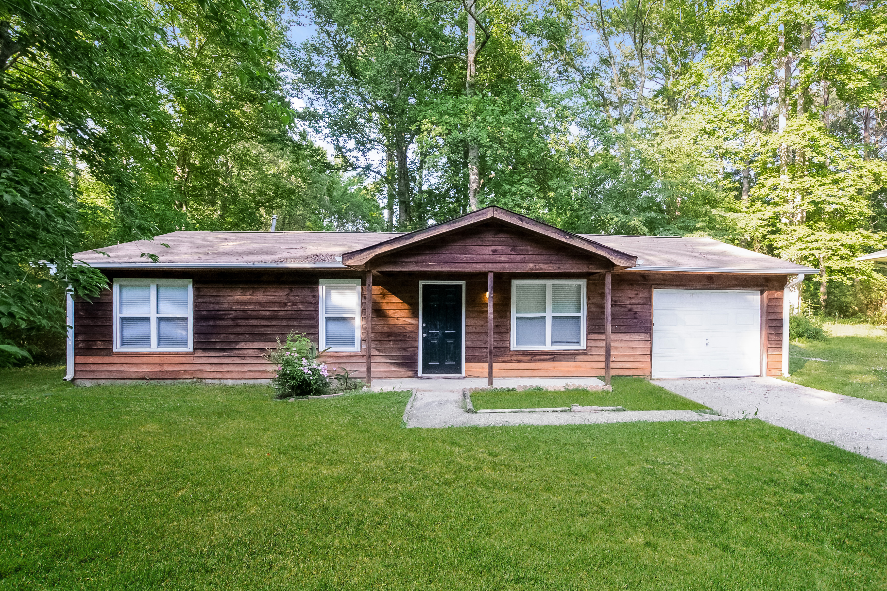 1328 Labelle St Jonesboro, GA 30238