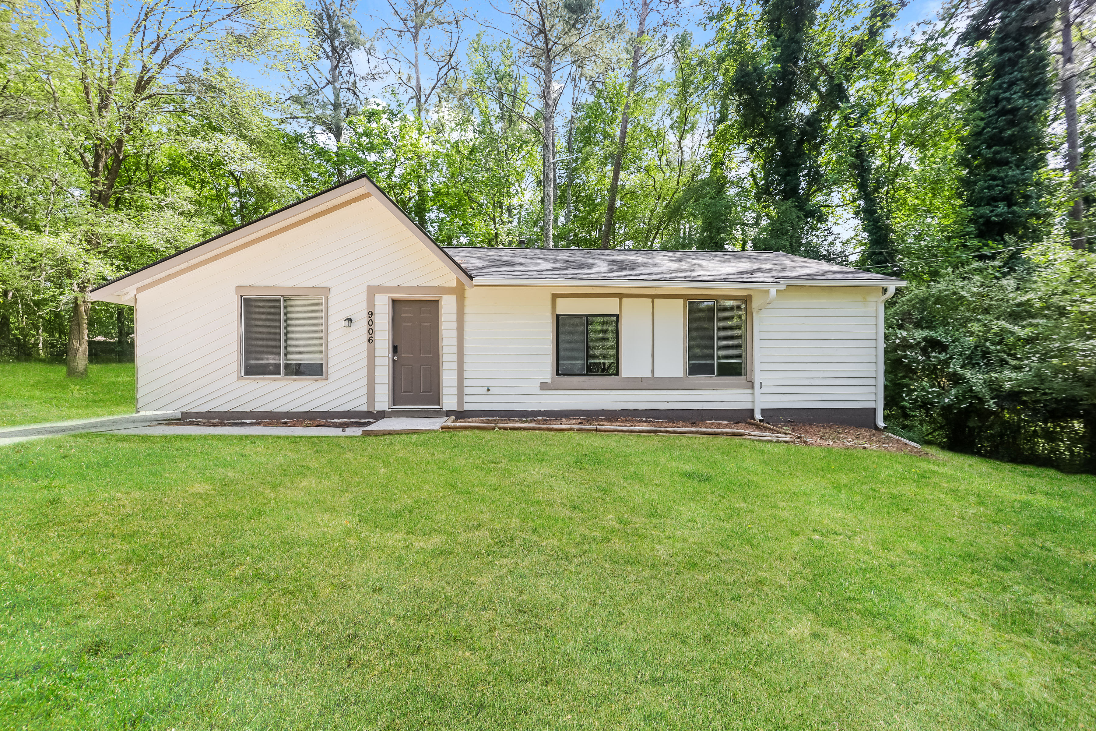 3 Bedroom House – 9006 Homewood Drive, Riverdale, GA 30274