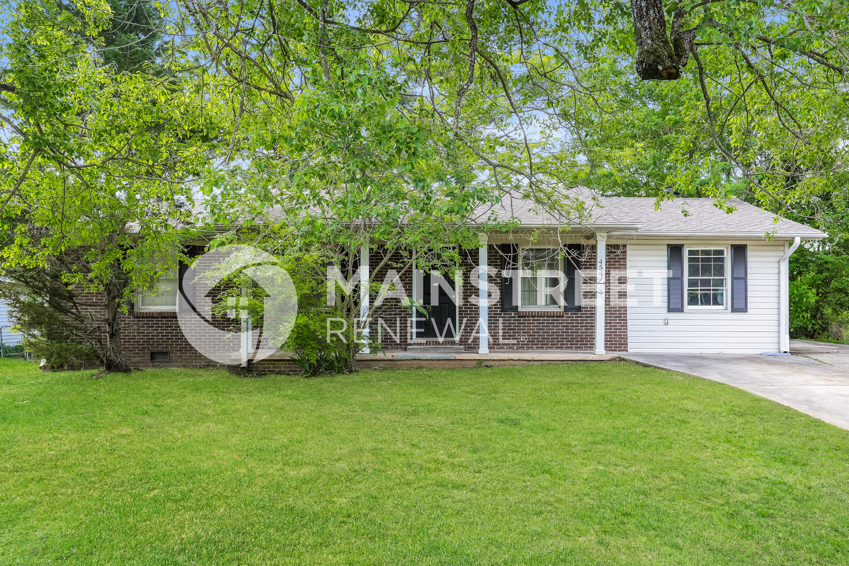 3 Bedroom House – 454 Roxbury Dr, Riverdale, GA 30274