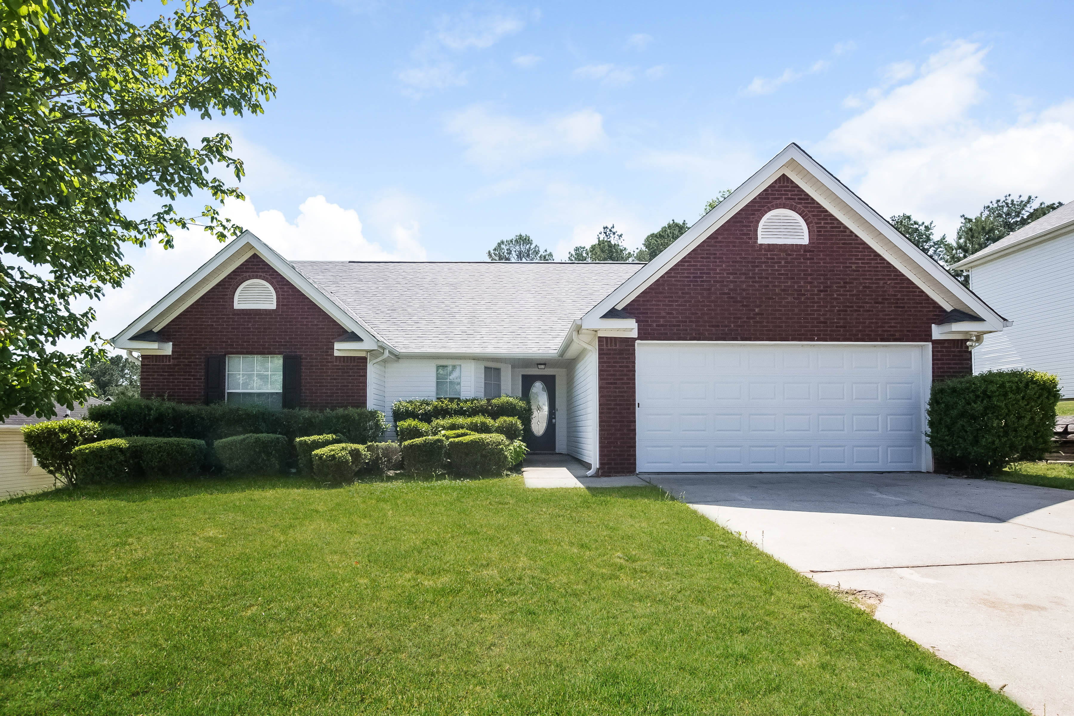 3 Bedroom House – 83 Prestwick Dr, Fayetteville, GA 30215