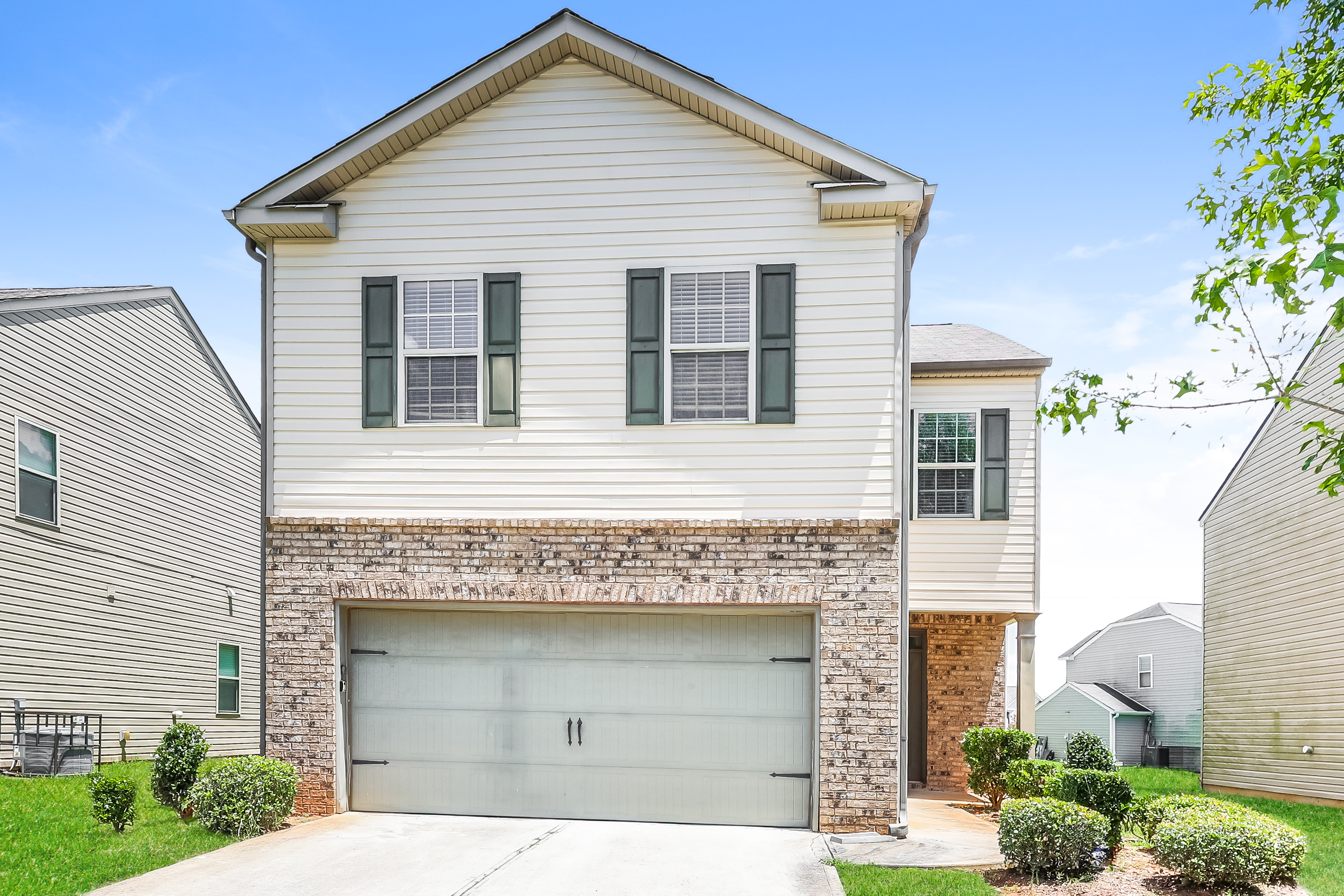 4 Bedroom House – 2889 South Hills, Riverdale, GA 30296