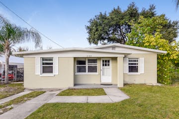 2184 Colonial Ave Lakeland, FL 33801