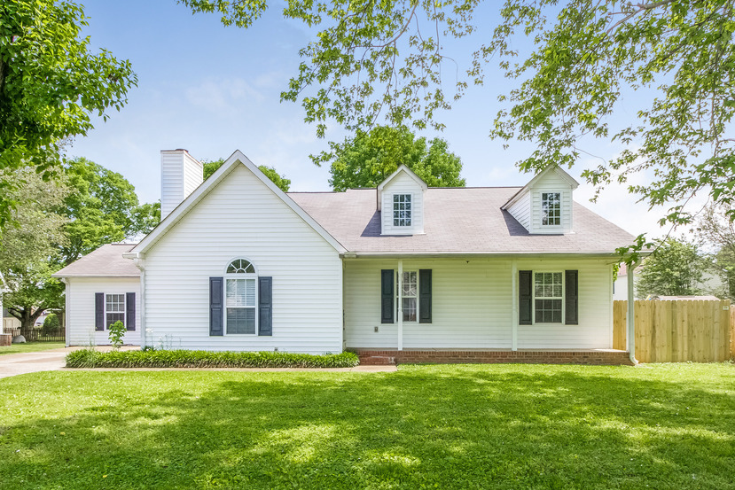 1311 Amberwood Cir Murfreesboro, TN 37128