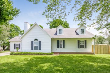 1311 Amberwood Cir Murfreesboro, TN 37128