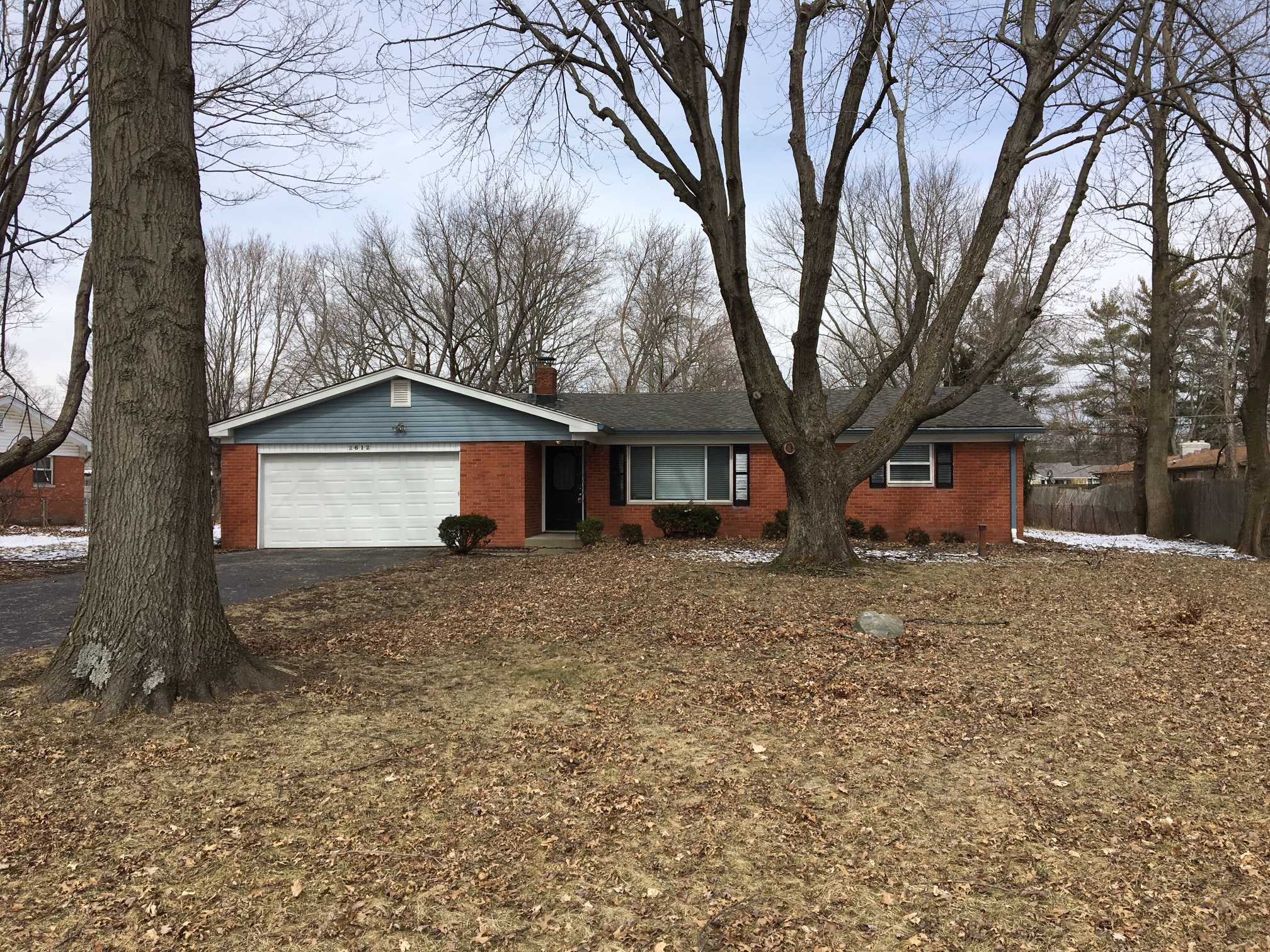 2612 Springfield Dr Indianapolis, IN 46228