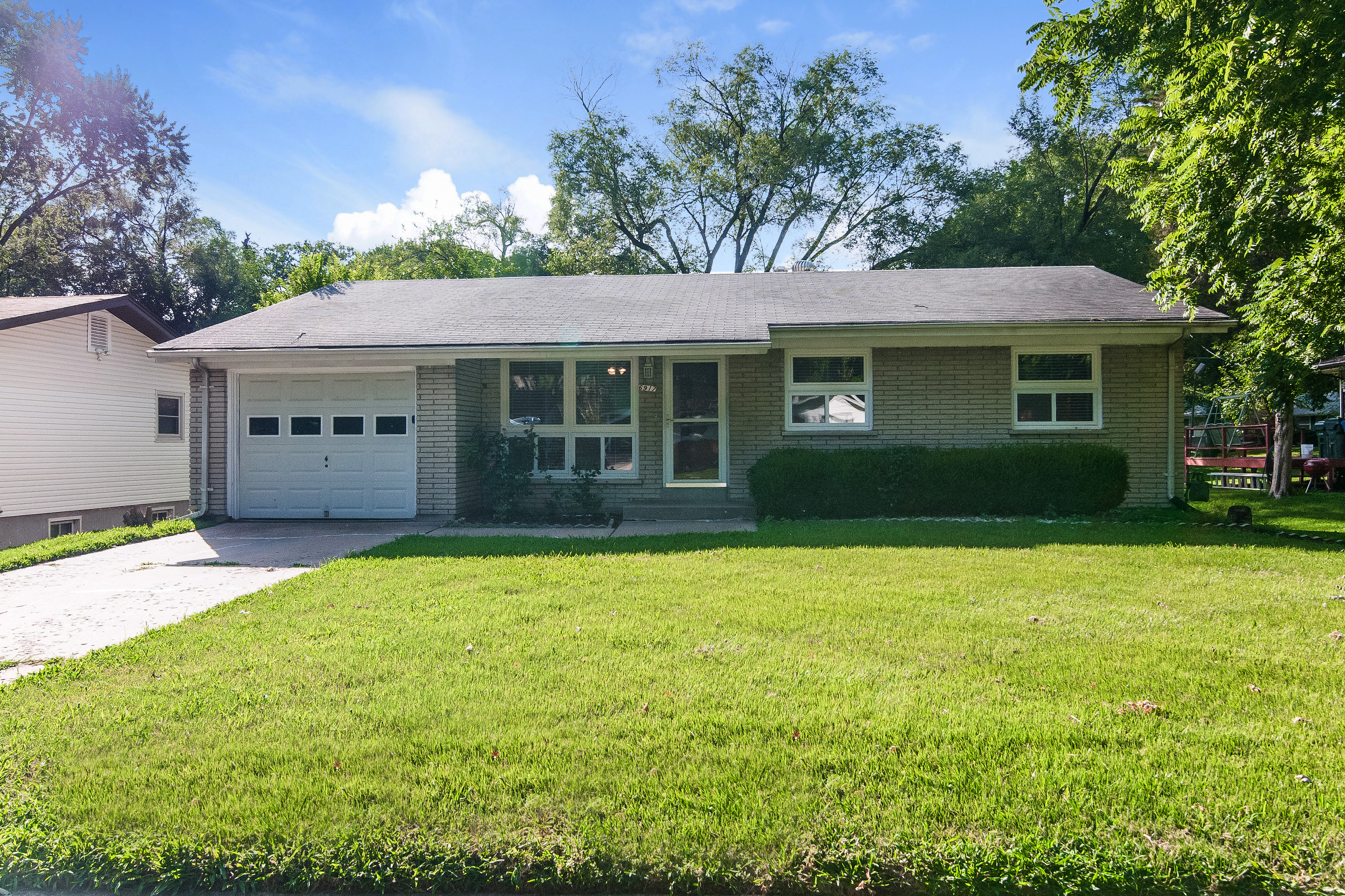 6917 Frostview Ln Hazelwood, MO 63042