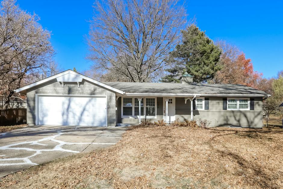 508 E 109TH ST, KANSAS CITY, MO 64131 | KANSAS CITY, MO 64131 | 3 ...