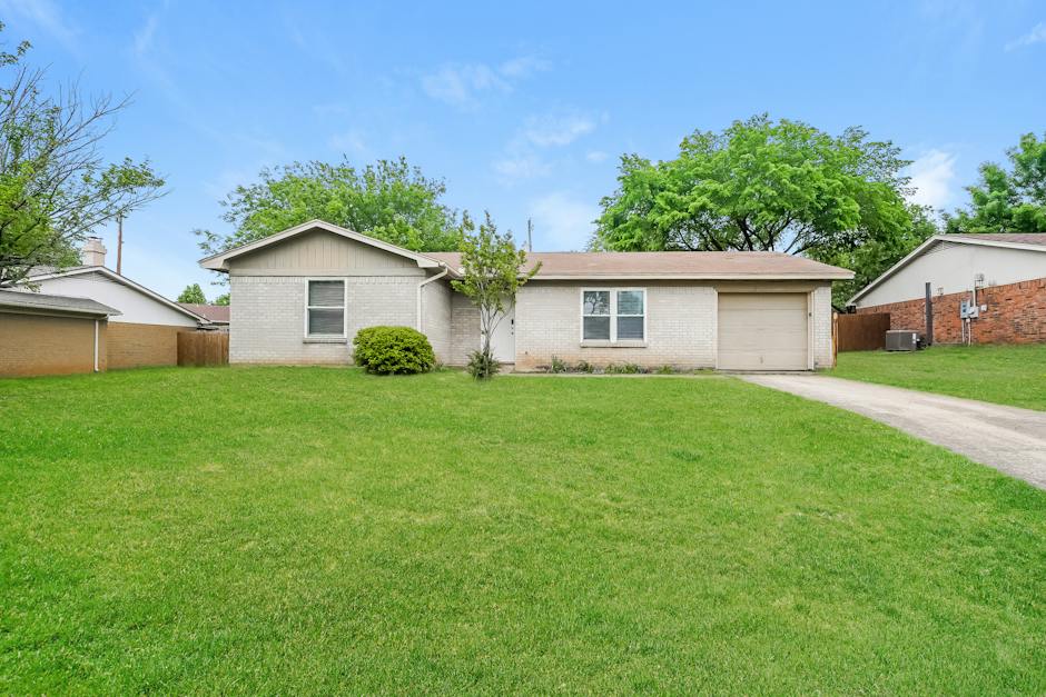 728 Poe St, Azle, TX 76020 | Azle, TX 76020 | 3 Bedroom Home for Rent ...