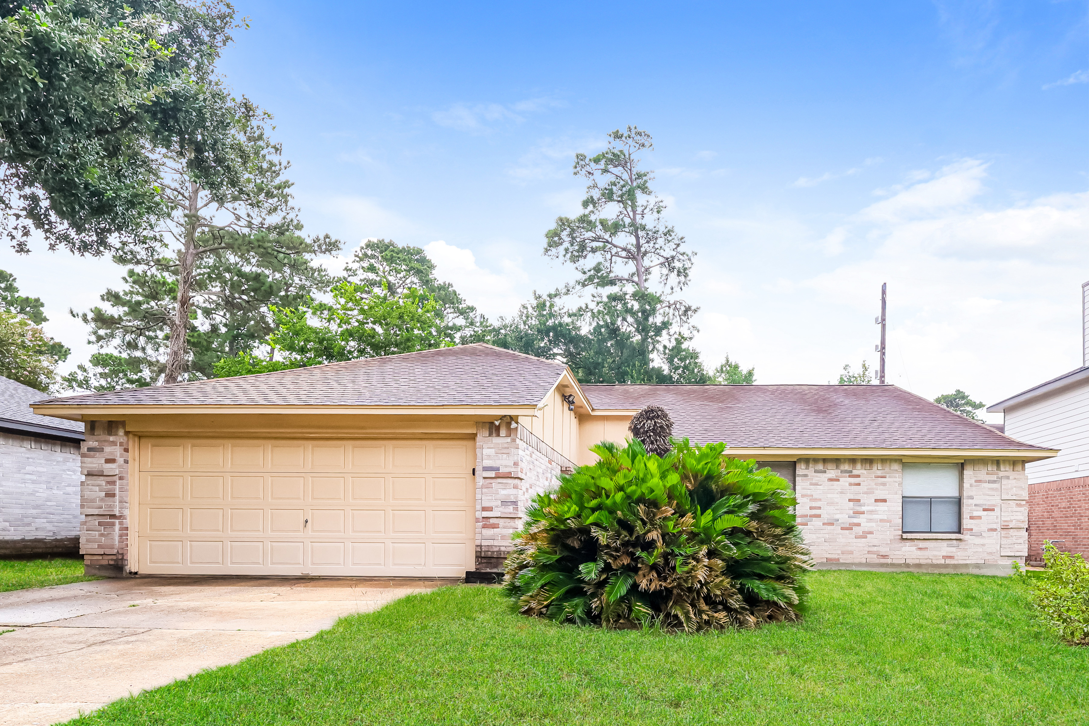 4 Bedroom House – 16010 Sweet Fern St, Houston, TX 77070