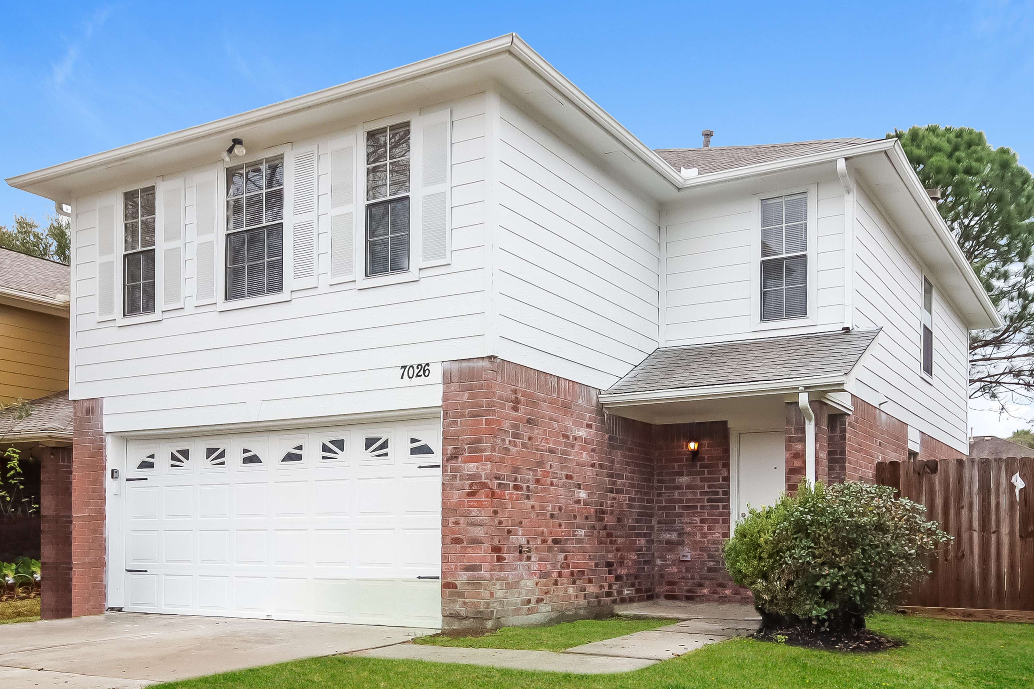 4 Bedroom House – 7026 Chershire Park Rd, Houston, TX 77088