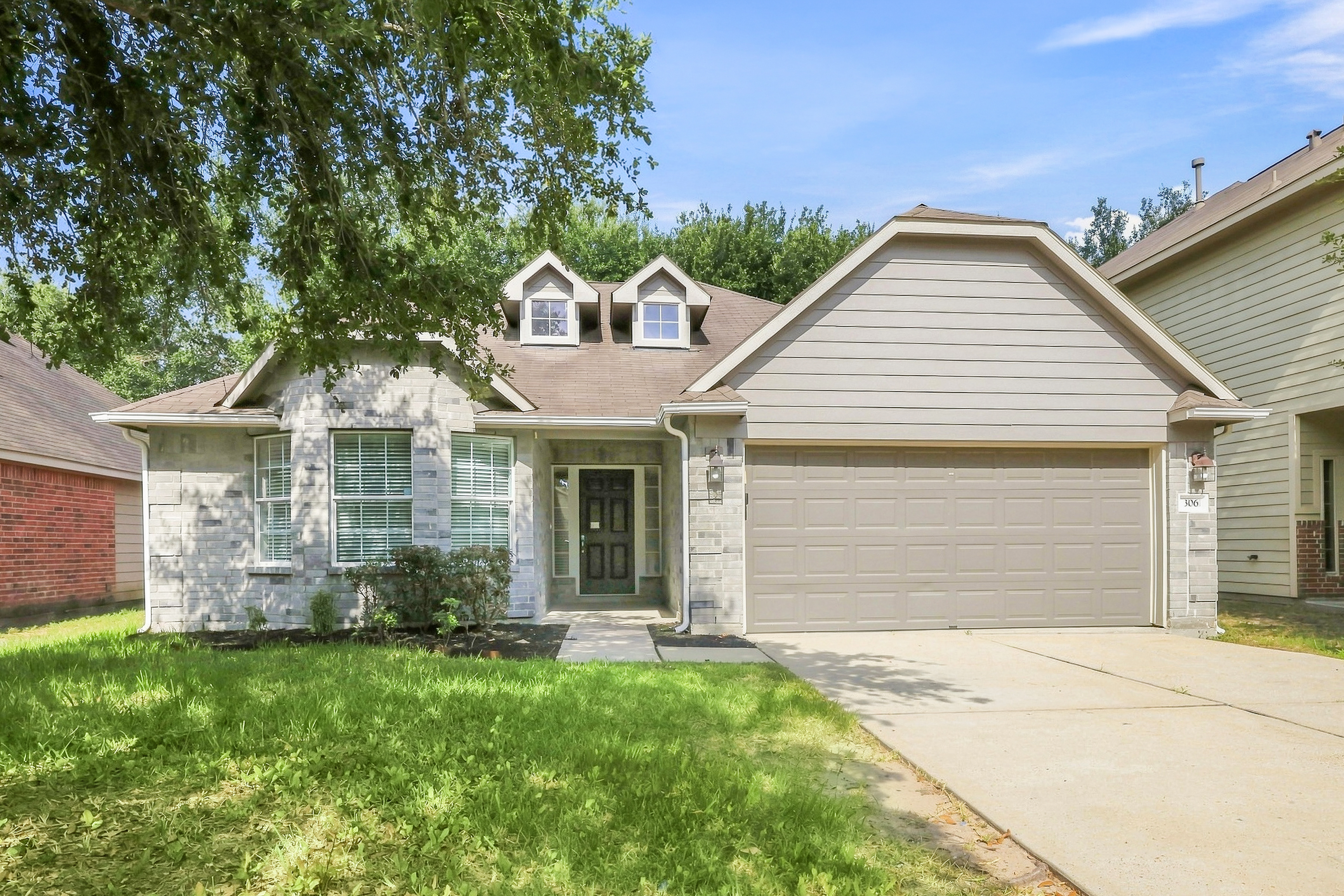 4 Bedroom House – 306 Broken Pine Ct, Conroe, TX 77304