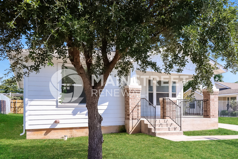 3520 GARRETT RD EULESS, TX 76040