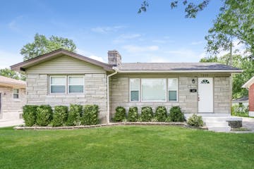 7809 AXTELL AVE LOUISVILLE, KY 40258