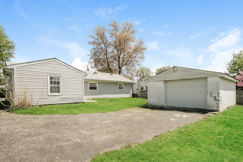 9708 EL PRADO ST LOUISVILLE, KY 40272