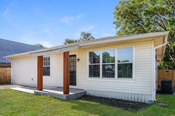 102 BARTON STREET CRANDALL, TX 75114