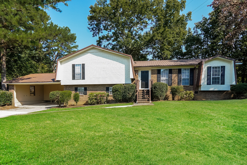 1299 GLENRIDGE LN BESSEMER, AL 35022