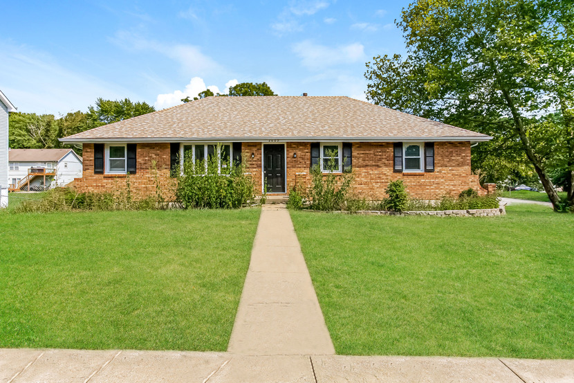 2609 S 16TH TER LEAVENWORTH, KS 66048