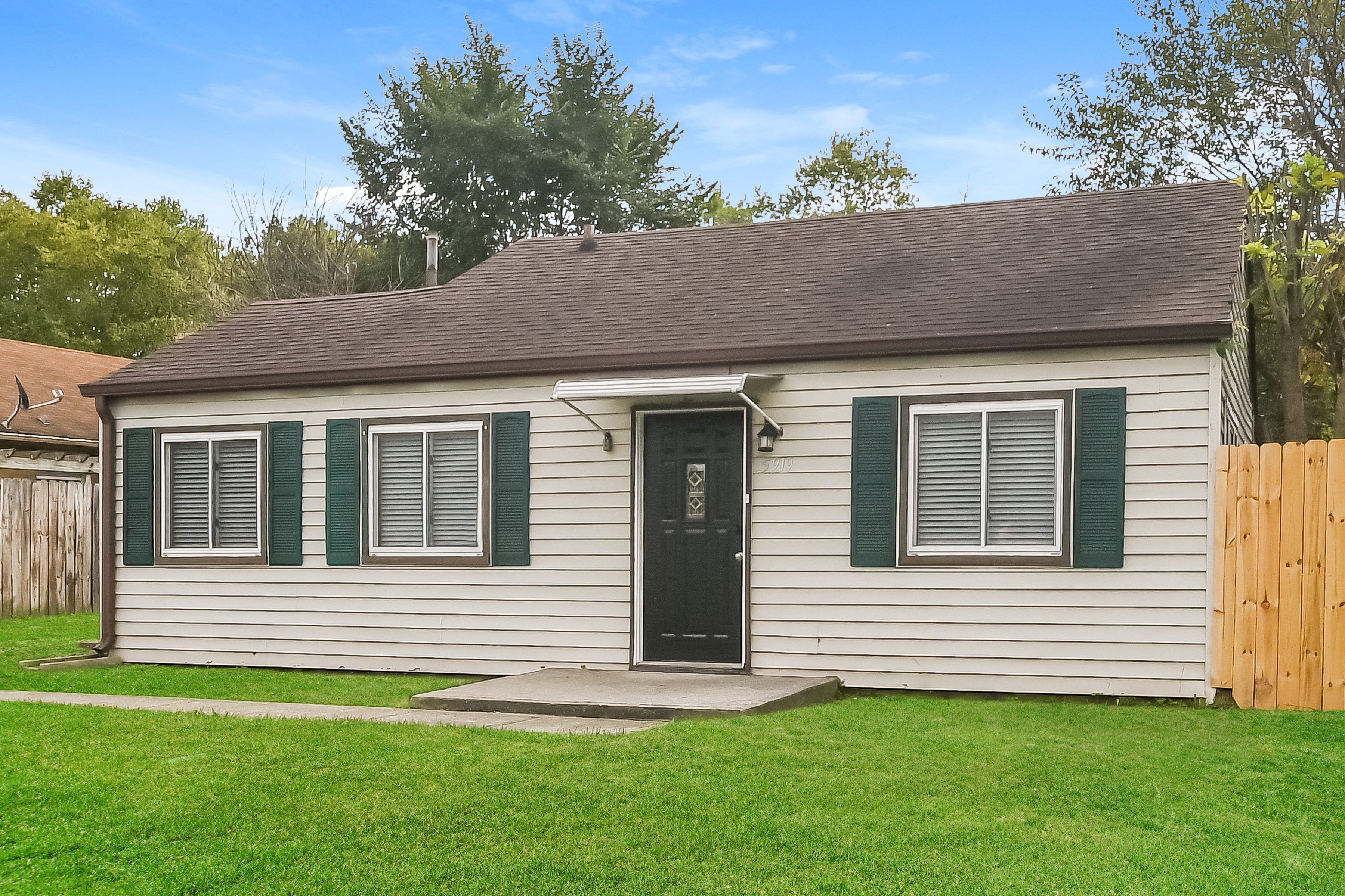 5919 E 16Th St Indianapolis, IN 46218
