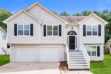 350 SUMMER HILL CIR STOCKBRIDGE, GA 30281