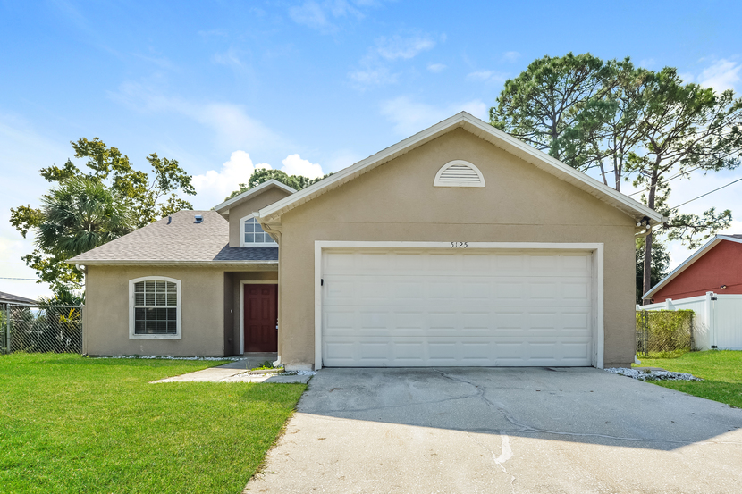 5125 HOLDEN RD COCOA, FL 32927