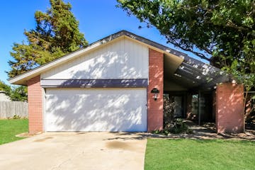 6807 Cricket Canyon Rd Oklahoma City, OK 73162