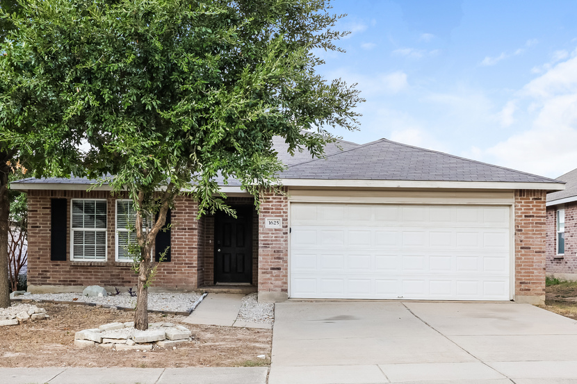 1625 Thorntree Ln Fort Worth, TX 76247