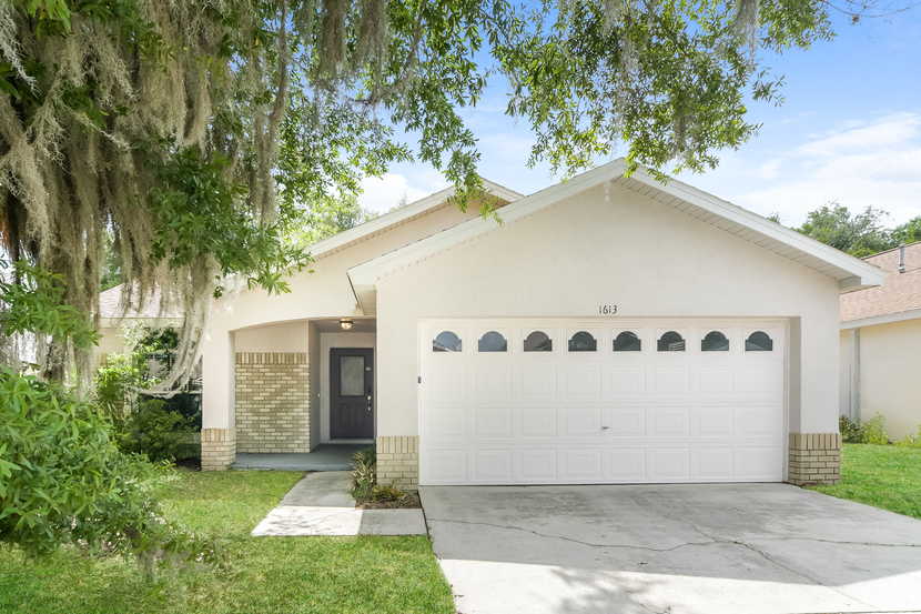 1613 Oak Hill Trail Kissimmee, FL 34747