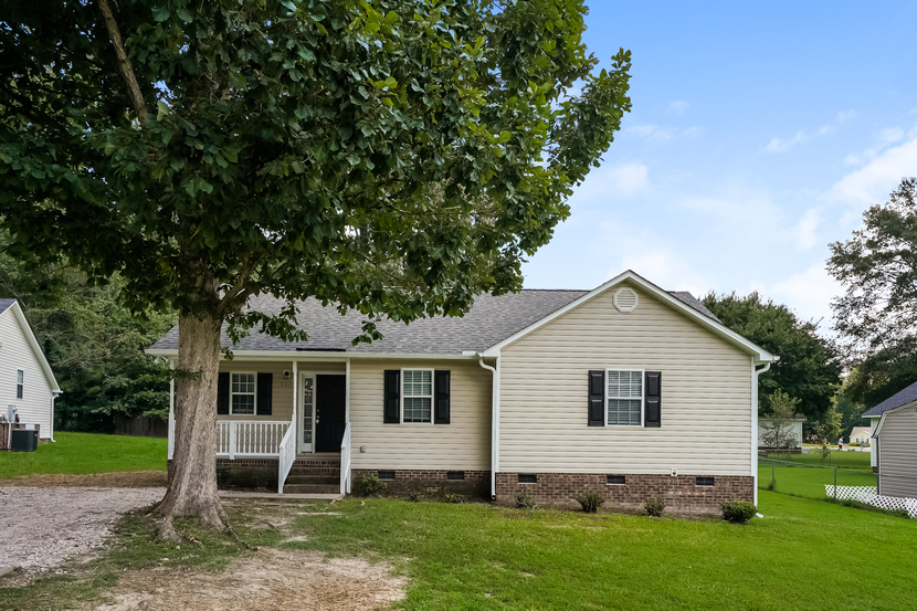 1218 Fiddle Ct Zebulon, NC 27597