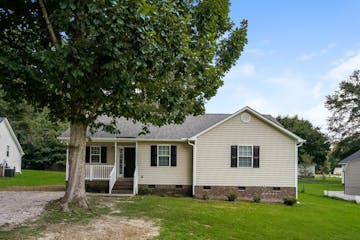 1218 Fiddle Ct Zebulon, NC 27597