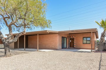 734 W Holladay Dr Tucson, AZ 85706