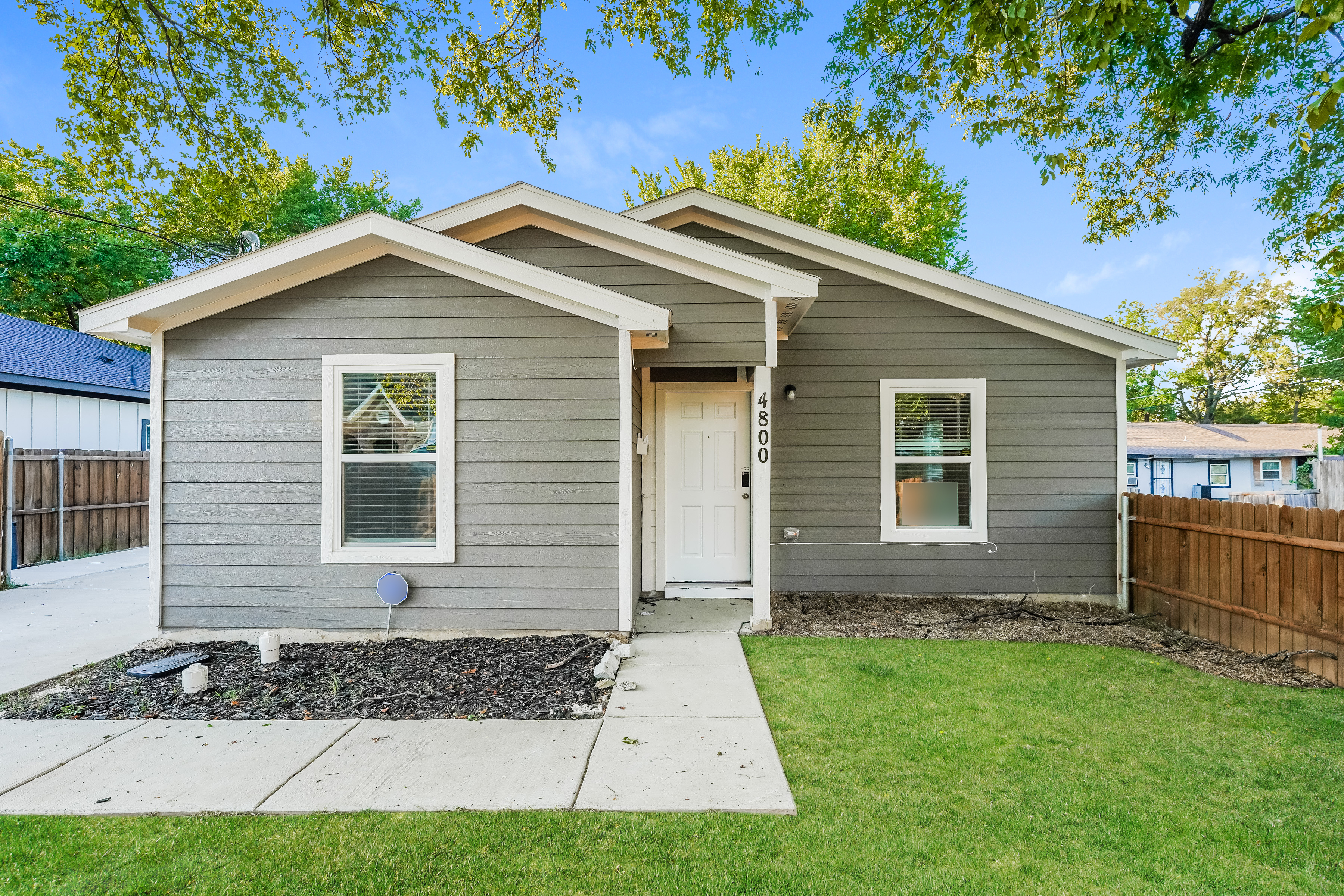 4800 Baldwin Street Dallas, TX 75210