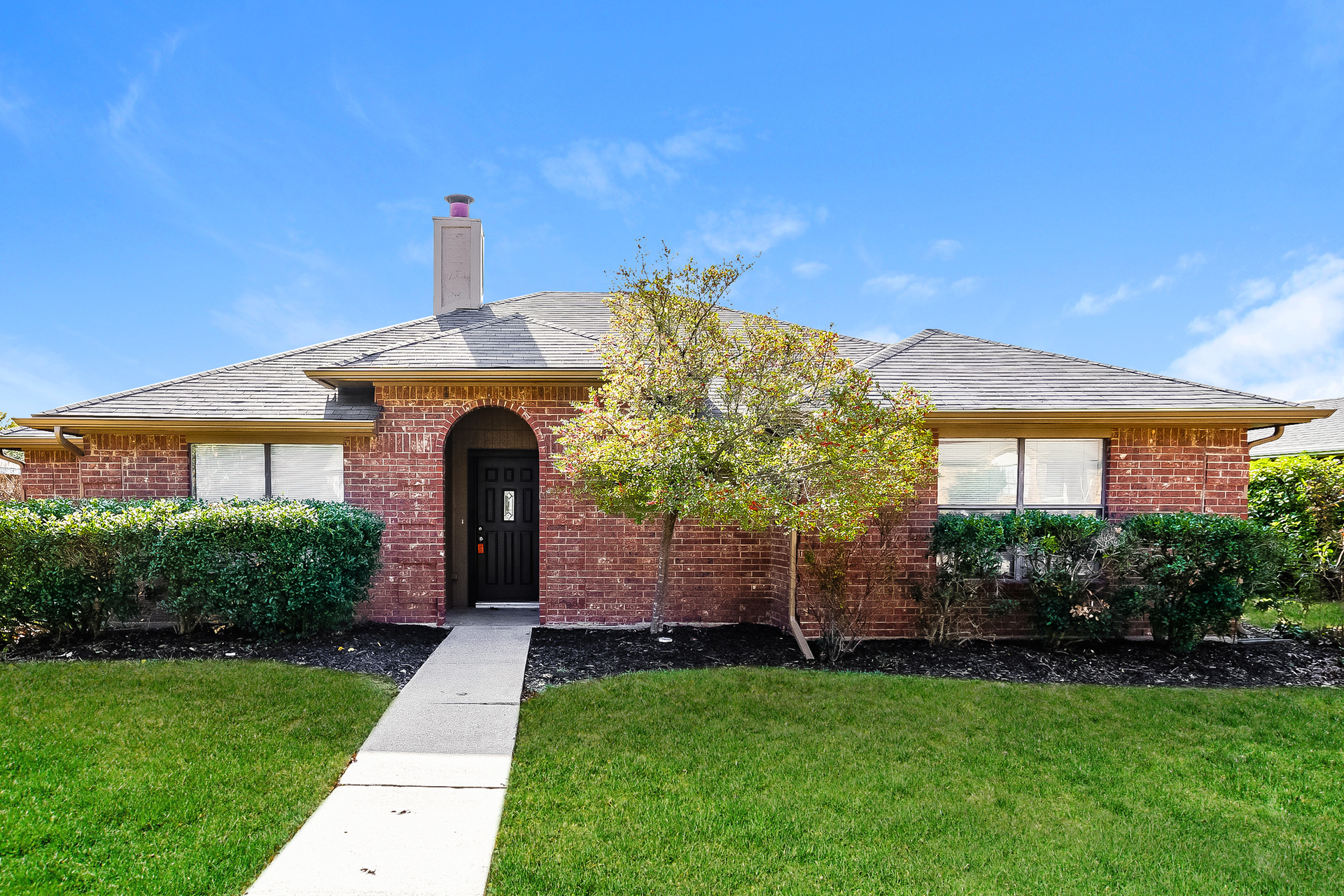 2008 Arles Ln Carrollton, TX 75007