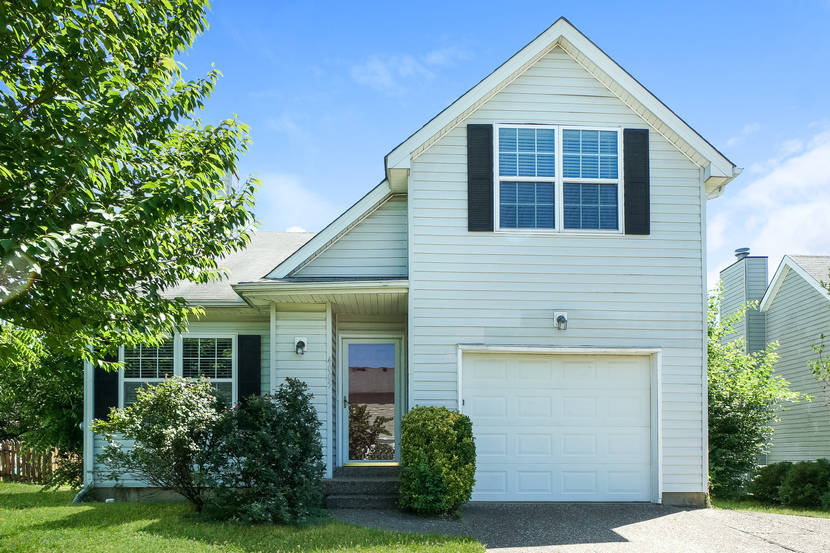 4005 Chenwood Ln Louisville, KY 40299