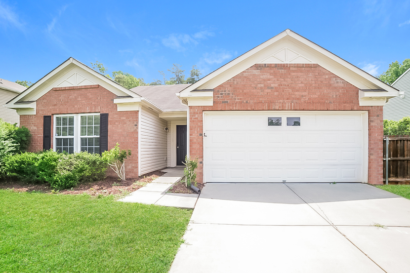 5458 Fairway Forest Dr Winston-Salem, NC 27105