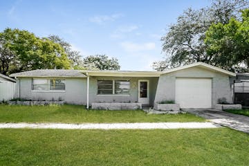 11612 Crystal Lake Dr Port Richey, FL 34668