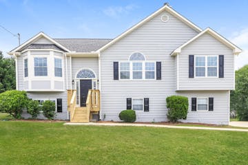 120 VILLA RIDGE DR DALLAS, GA 30157