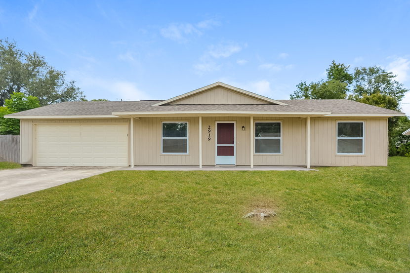 2919 Arrendonda Dr Deltona, FL 32738