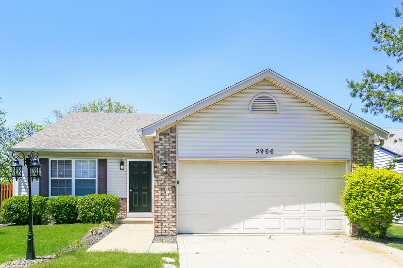 3966 WATERFIELD DR INDIANAPOLIS, IN 46235