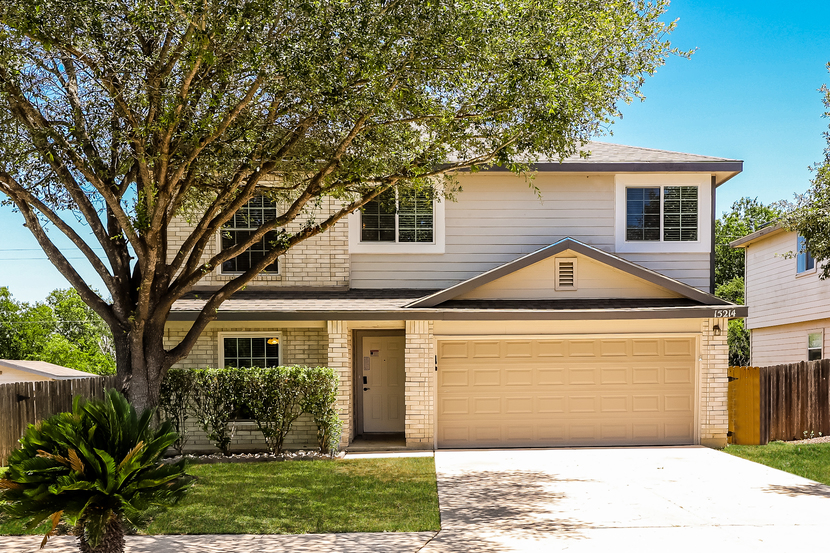 15214 Winged Foot Selma, TX 78154
