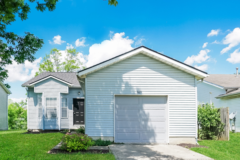 1623 BUTTERFLY CT COLUMBUS, OH 43223