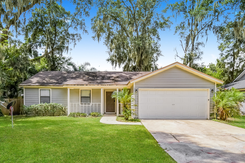 10838 Naples Ct S Jacksonville, FL 32218