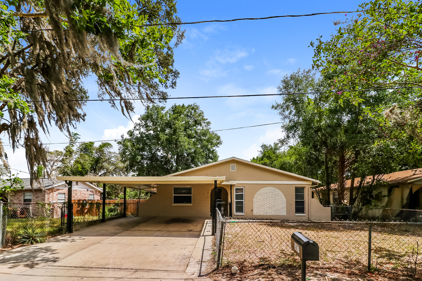 3817 E MILLER AVE TAMPA, FL 33604