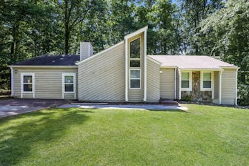 6049 Radford Dr Riverdale, GA 30296