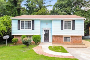 1379 Robin Hill Dr Norcross, GA 30093